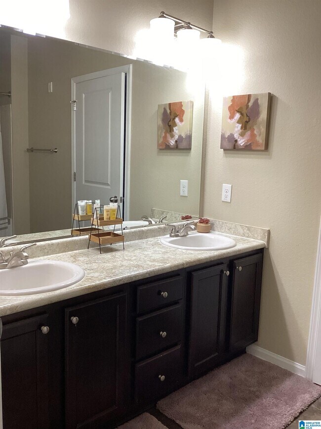 Building Photo - 5050 Cahaba River Rd