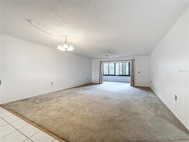 Building Photo - 434 Palm Tree Dr