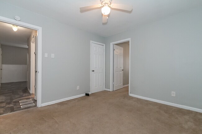 Building Photo - 6101 Wulff Dr