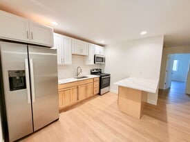 Building Photo - Brickyard Apartments