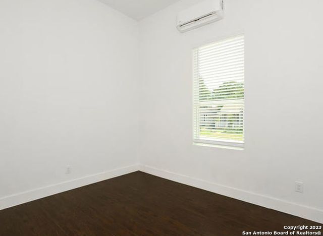 Building Photo - 432 S Olive, 1