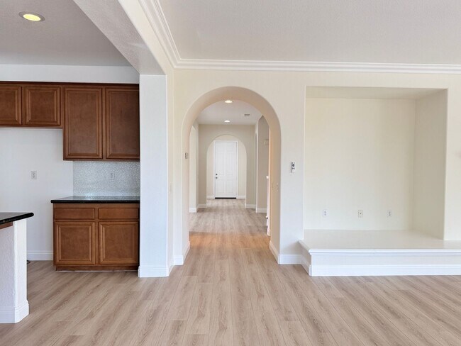 Building Photo - Spacious 6-Bedroom Estate in the Heart of Eastvale