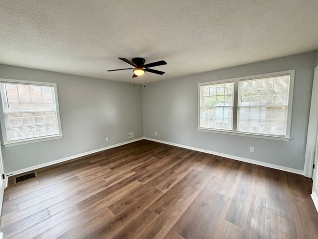 Building Photo - Irmo