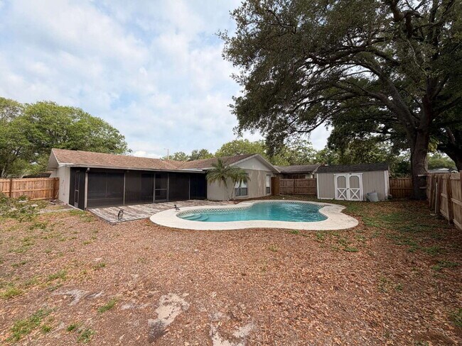 Building Photo - PRIVATE POOL HOME | 3 BED / 2 BATH | FENCED YARD | GARAGE | PET FRIENDLY