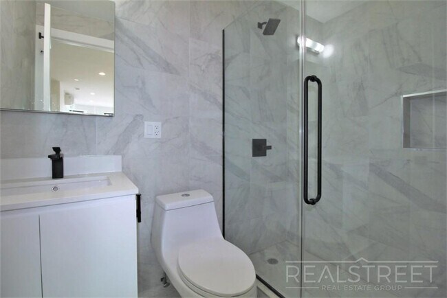 Building Photo - NEW 1 BED in Bushwick!