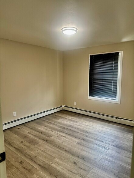 Building Photo - 56 Hyacinth St