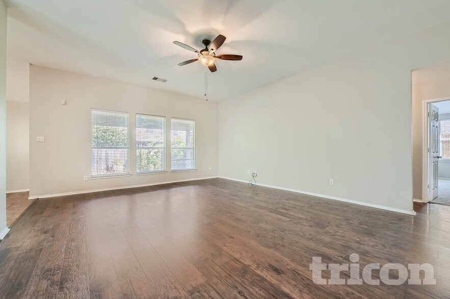 Building Photo - 13129 Padre Ave