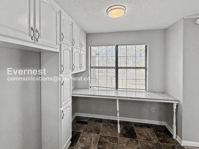 Building Photo - 617 Carson Crest Cir