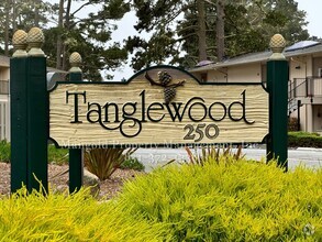 Building Photo - Tanglewood Condominium With Beautiful Bay ...