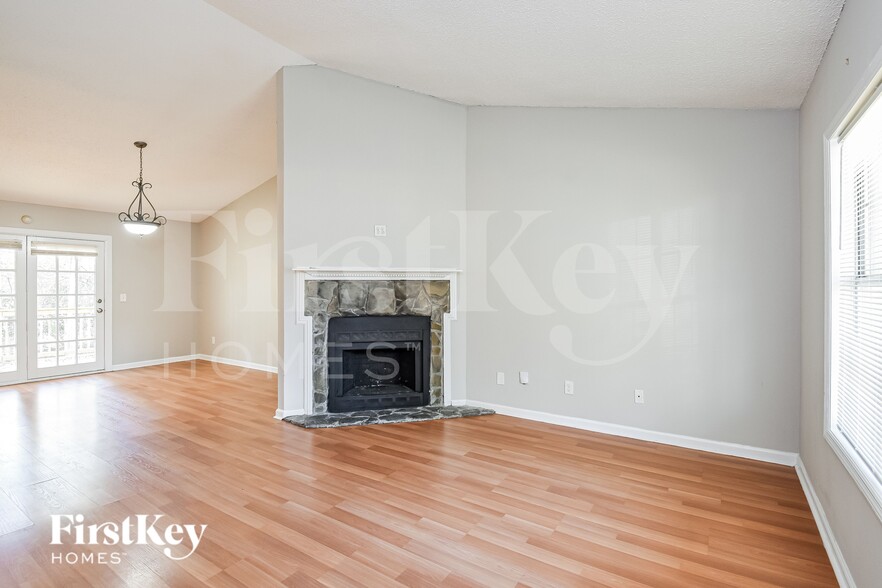 Building Photo - 660 Cranberry Trail