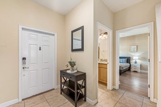 Building Photo - 4900 Clock Tower Dr