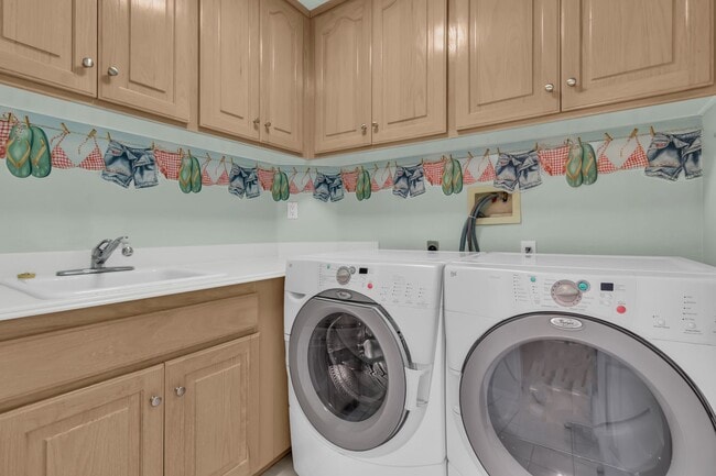 Building Photo - 12 Bergamo