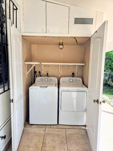 Building Photo - 5451 SW 5th Terrace