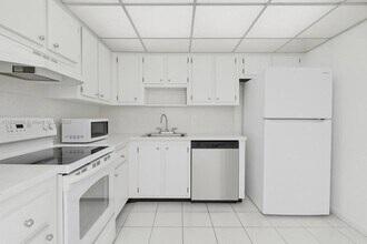 Building Photo - 1 bedroom in North Miami Beach FL 33179