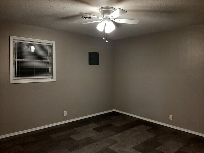 Building Photo - 2 S West St