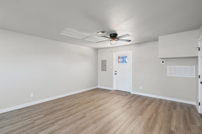 Building Photo - 113 Thomas St