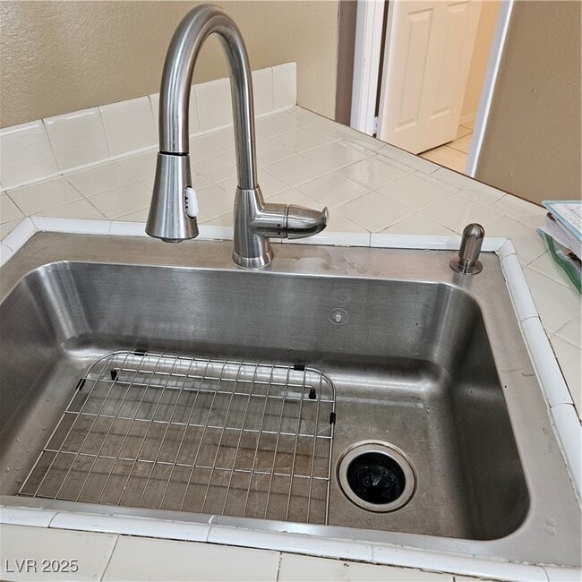 Building Photo - 9516 Wooden Pier Way