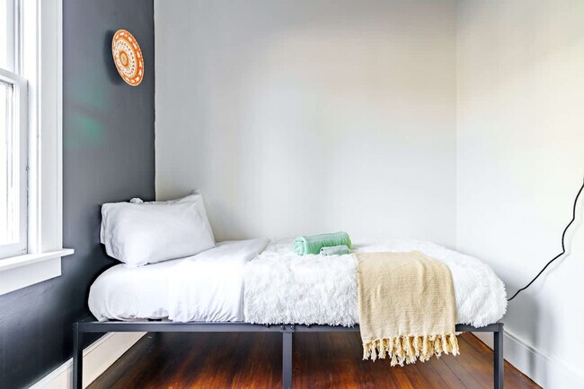 Building Photo - 241 W Water St