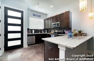 Building Photo - 419 Cactus St