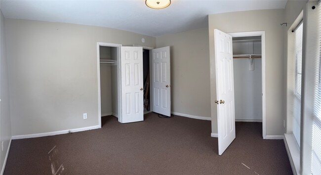 Building Photo - 2340 Cumberland St