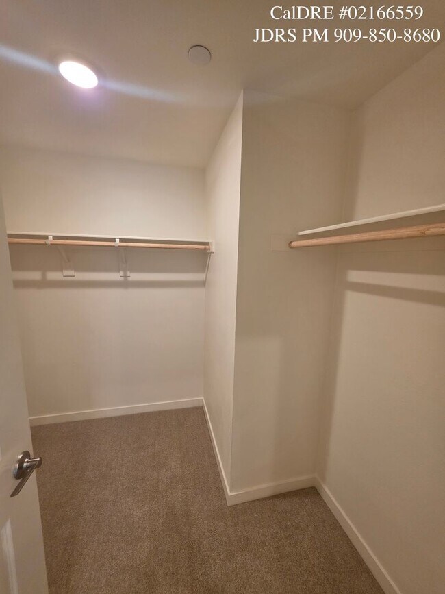 Building Photo - Price Lowered! Rancho Cucamonga 3 Bedroom Condo