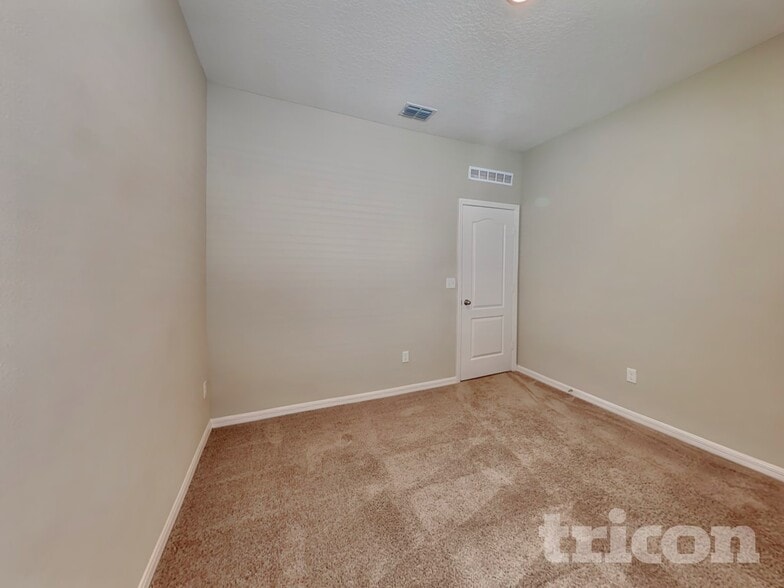 Building Photo - 151 Sailors Landing Ct