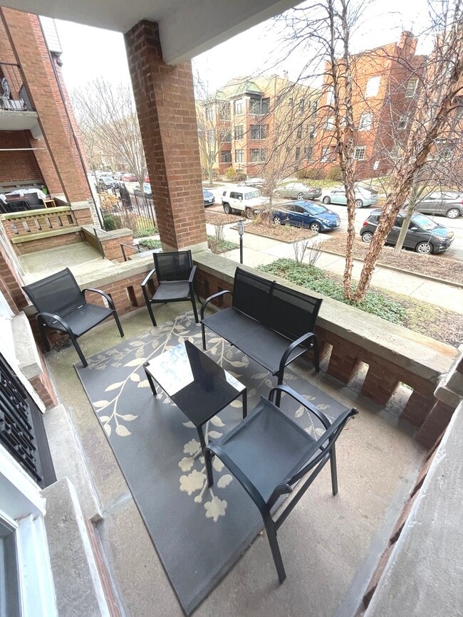 Building Photo - 1057 W Columbia Ave