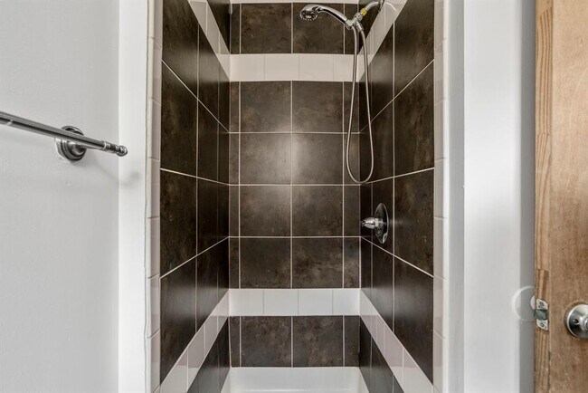 Building Photo - 9816 Teasdale Terrace