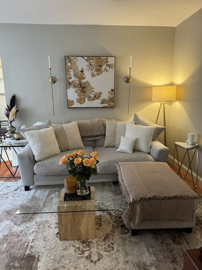 Building Photo - Check out this 1 bed in Fenway