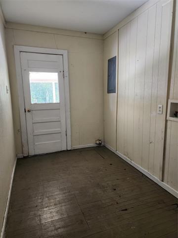 Building Photo - 200 W Armstrong Ave