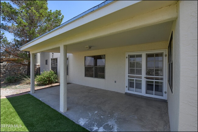 Building Photo - 829 Dulce Tierra Dr