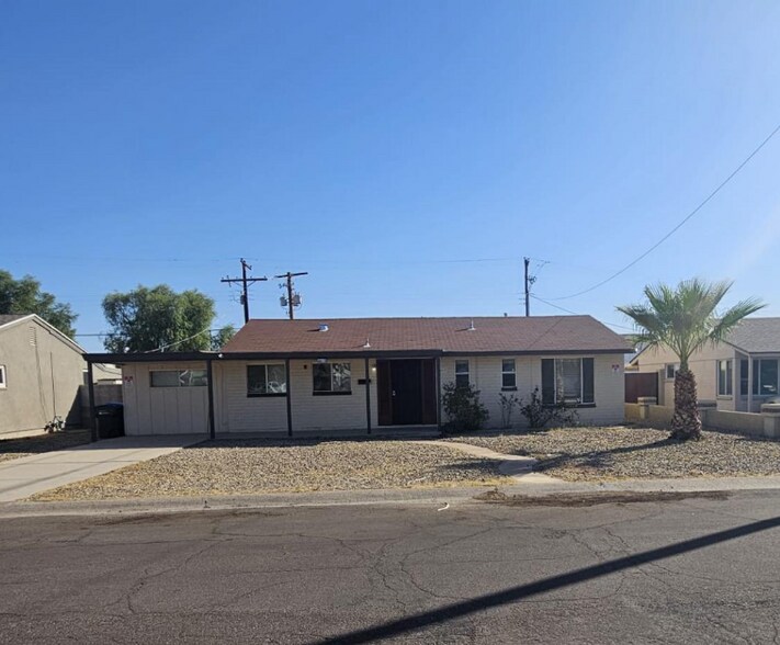 Building Photo - 4619 E Almeria Rd