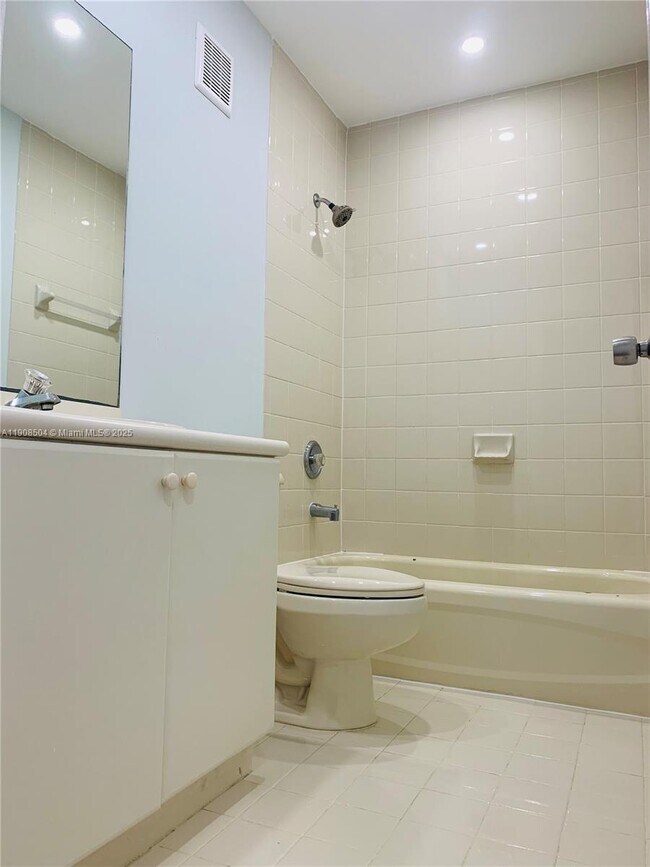 Building Photo - 17800 NW 73rd Ave