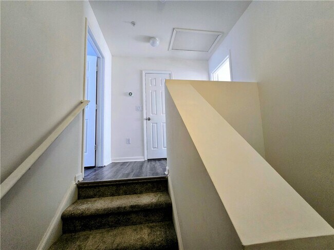 Building Photo - 220 Campus Dr