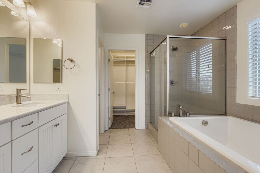 Building Photo - 340 Mezzaforte St