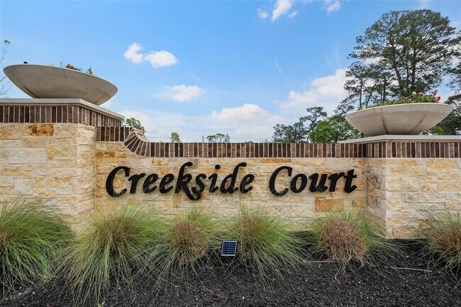 Building Photo - 9312 Sandoval Cir
