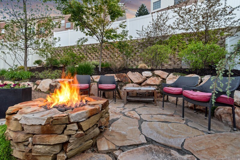 Building Photo - 966 E Deer Arch Ln