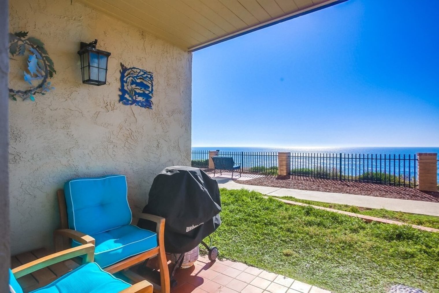 Building Photo - 190 Del Mar Shores Terrace