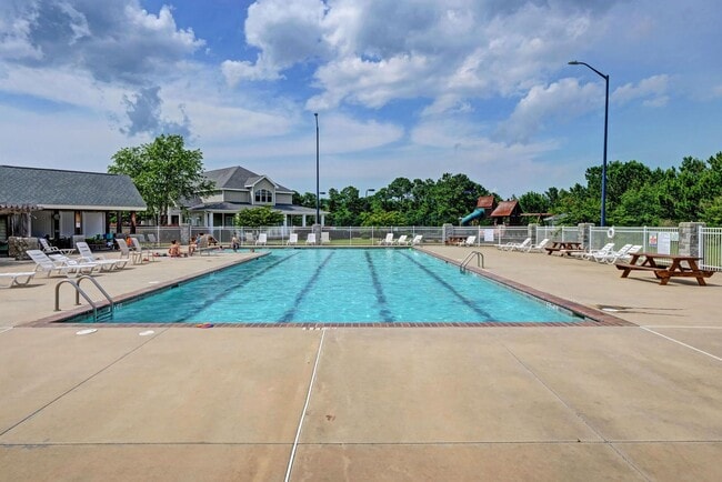 Building Photo - 255 Mimosa Dr