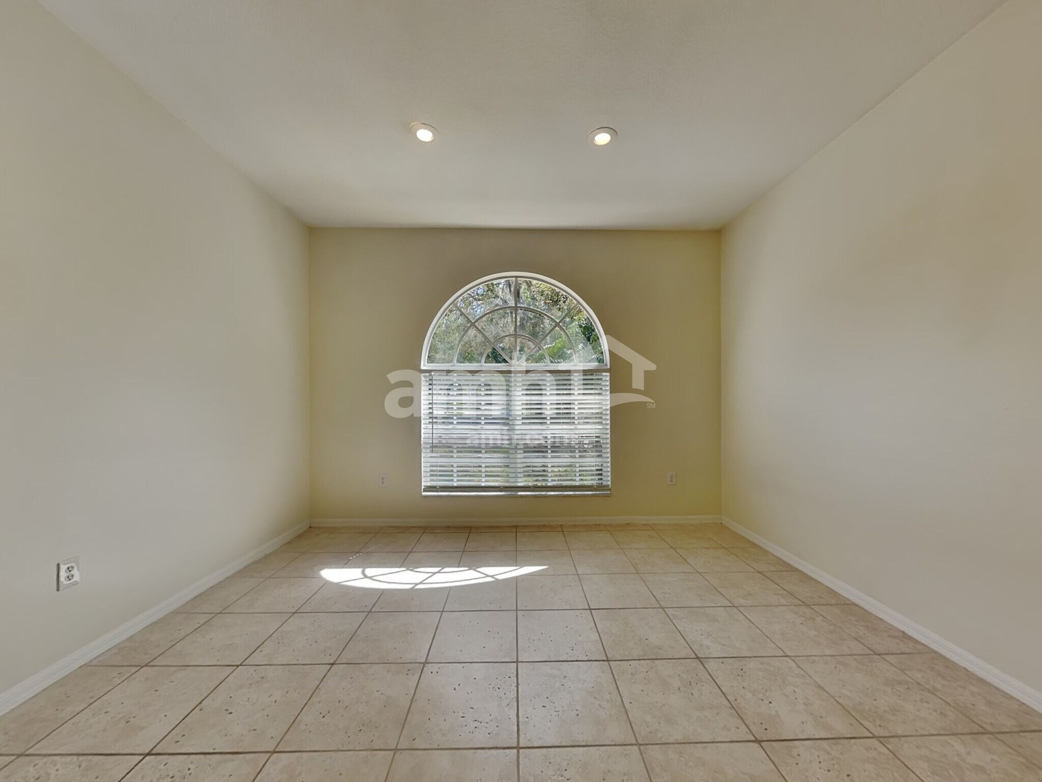 Building Photo - 4553 Marchmont Blvd