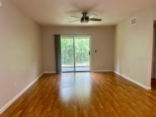Building Photo - 725 Crest Pines Dr