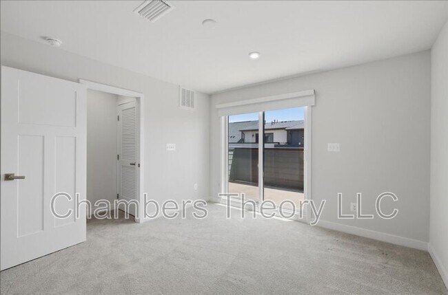 Building Photo - 4322 Ellipse Ter