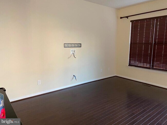 Building Photo - 9003 Phita Ln