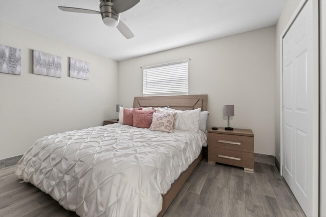 Building Photo - 801 Andrews Ave