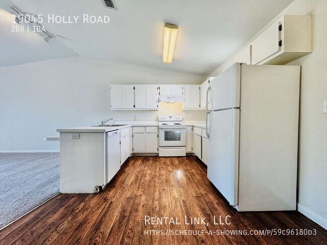 Building Photo - 19045 Holly Rd