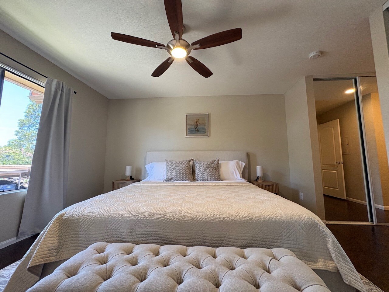 King Bedroom - 12665 Camino Mira Del Mar