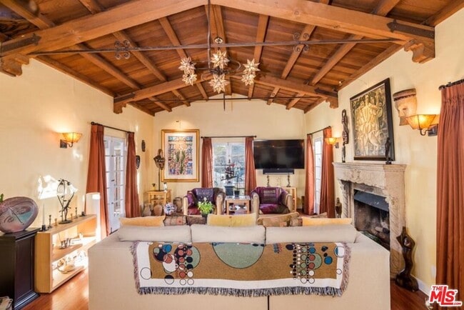 Building Photo - 6335 Warner Dr