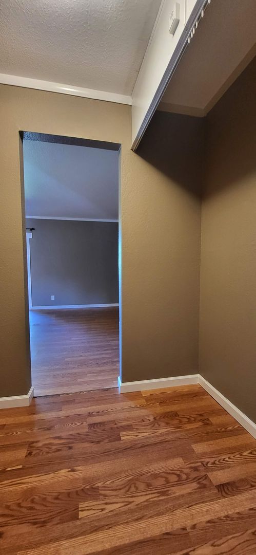 Building Photo - Vallejo Studio available for rent in excel...