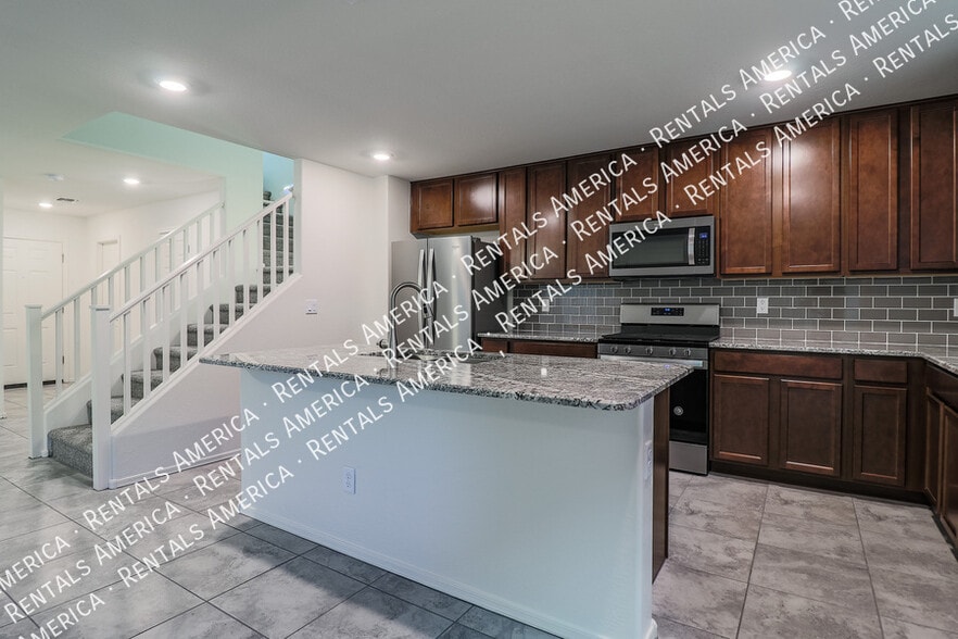 Building Photo - 16267 W La Ventilla Way