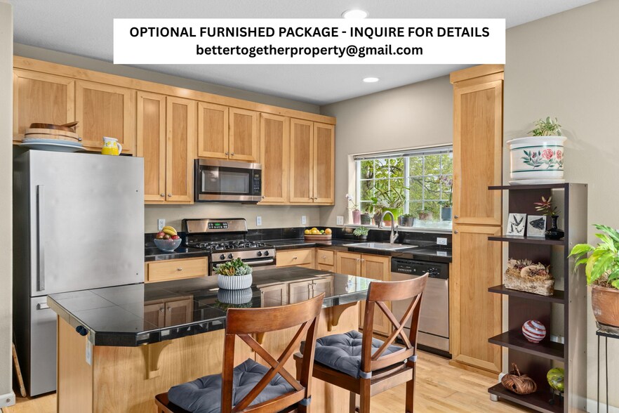 Building Photo - 1170 SW 170th Ave